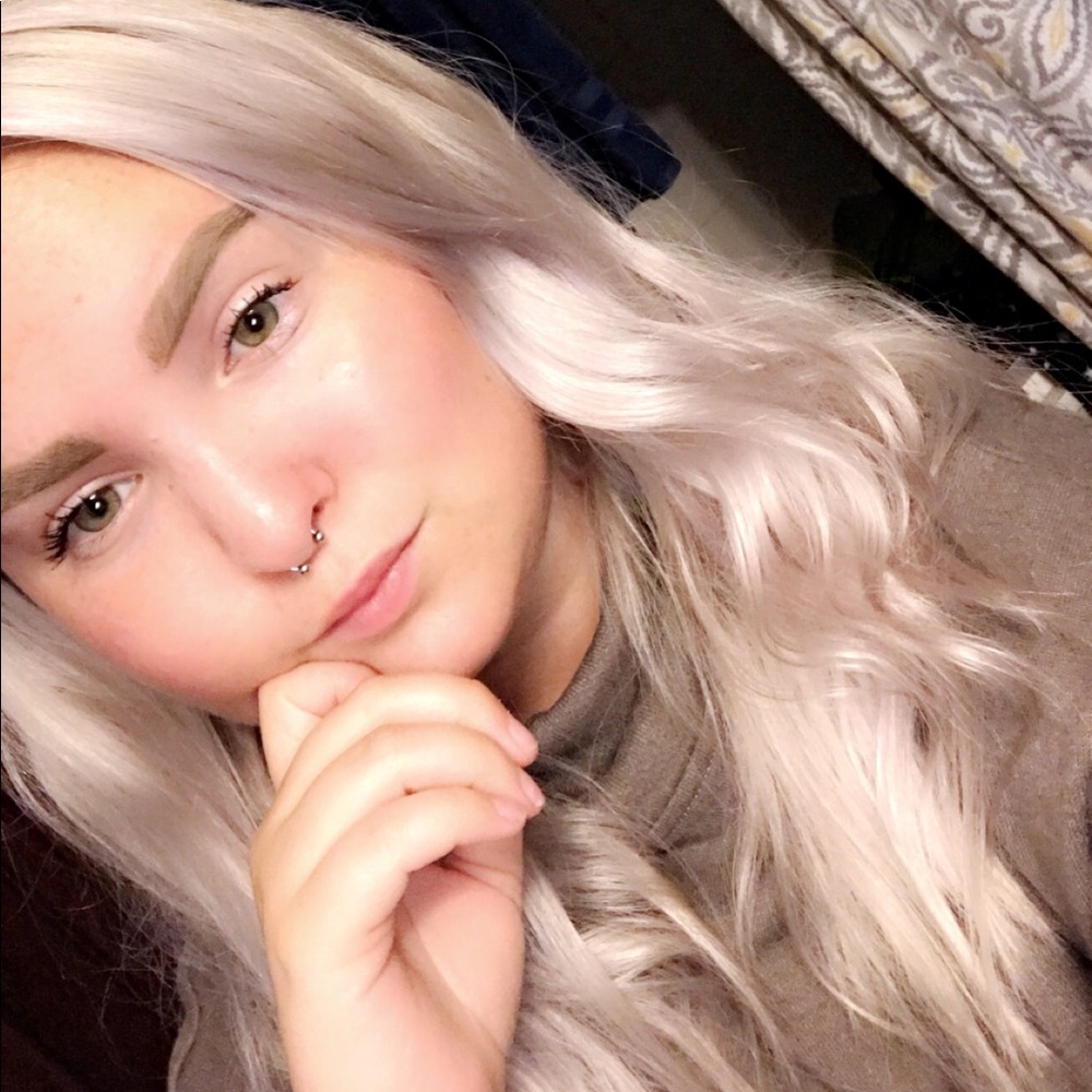 Meet your Posher, Hailey